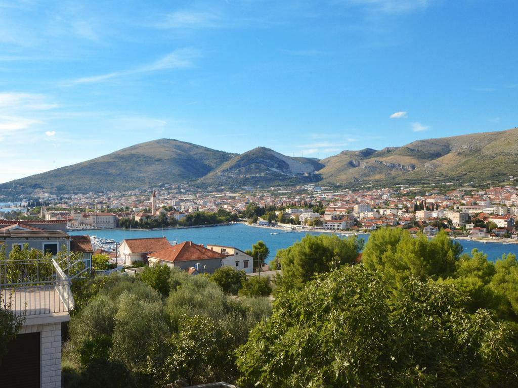 Apartment Poseidon Trogir Exterior photo