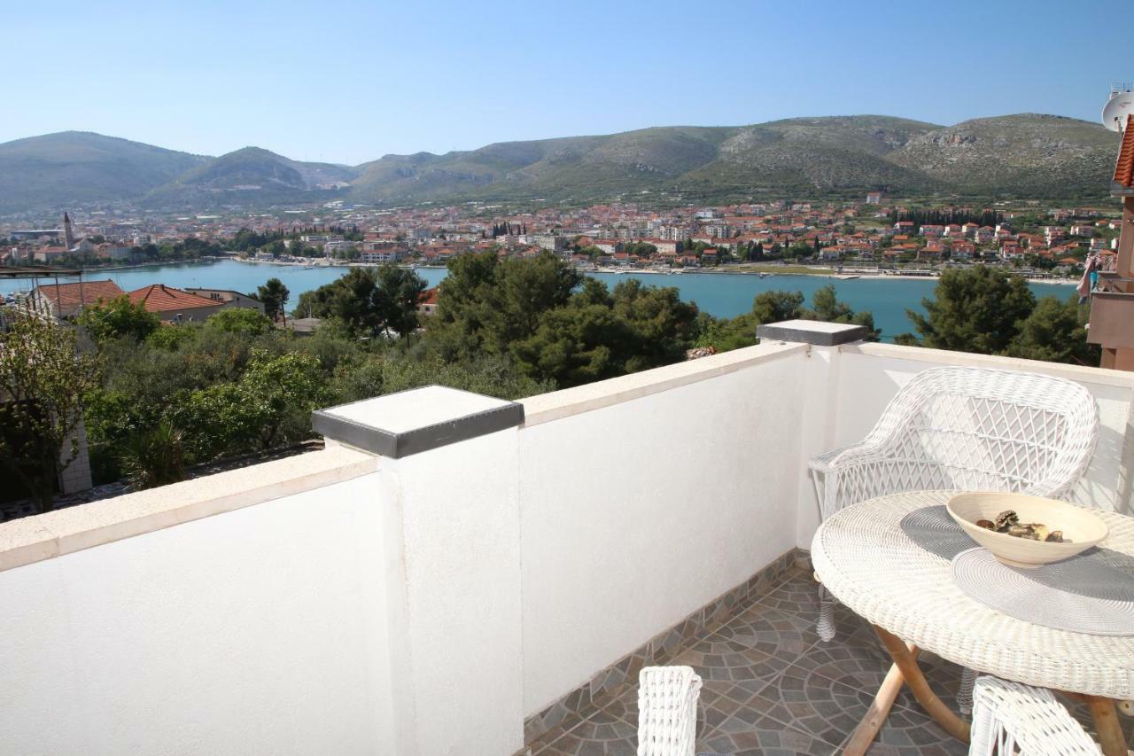 Apartment Poseidon Trogir Exterior photo