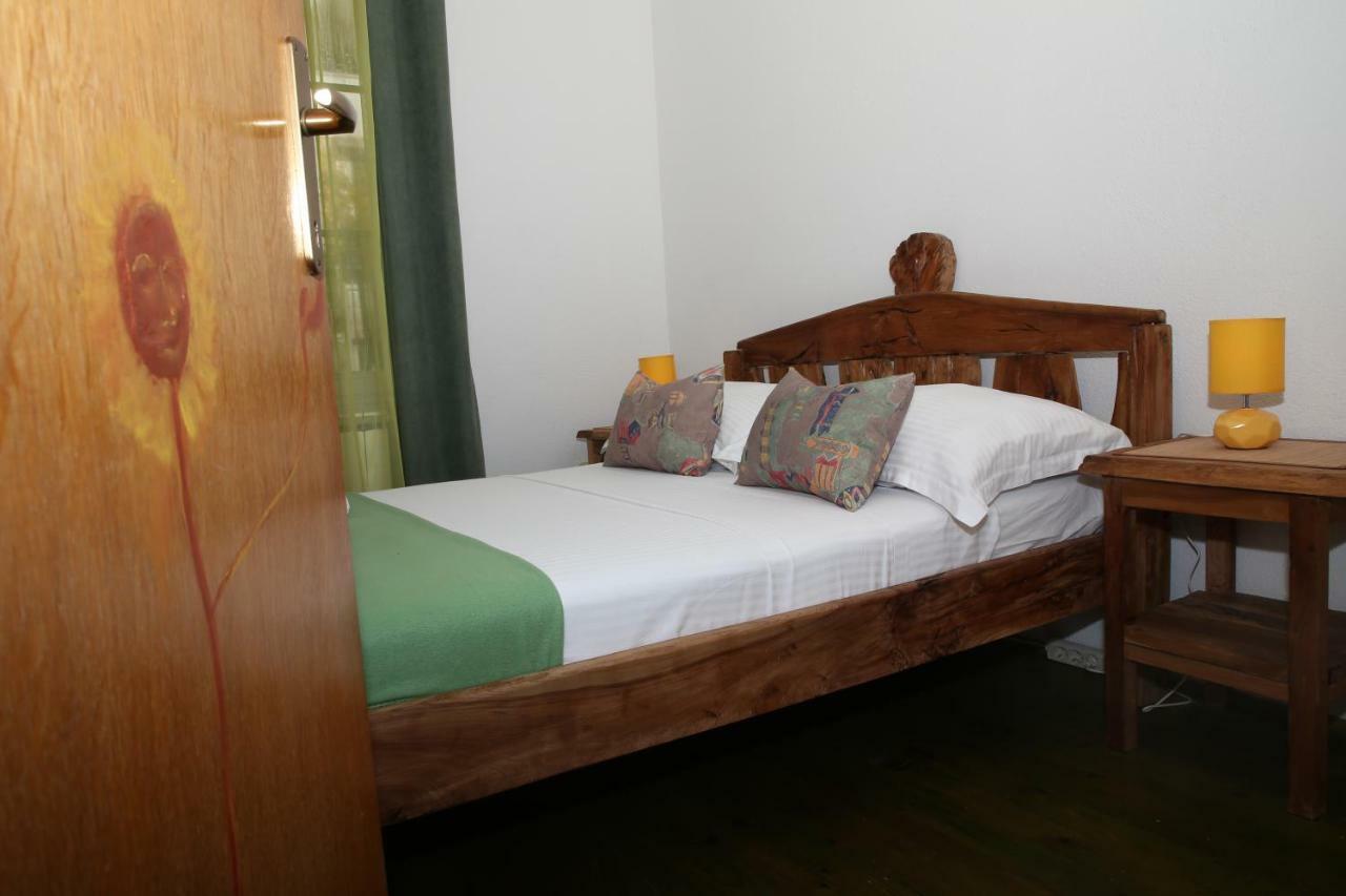 Apartment Poseidon Trogir Exterior photo